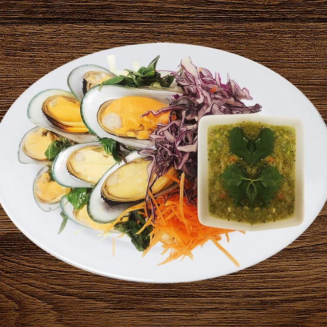 Steamed Green Mussels.