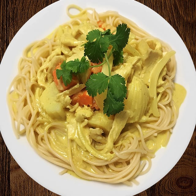 Curry Spaghetti / Al Dente.
